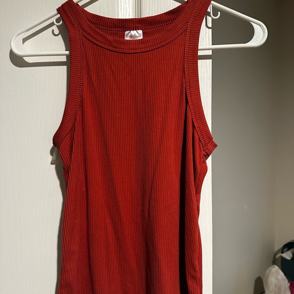 Sleeveless Pink Ribbed Top